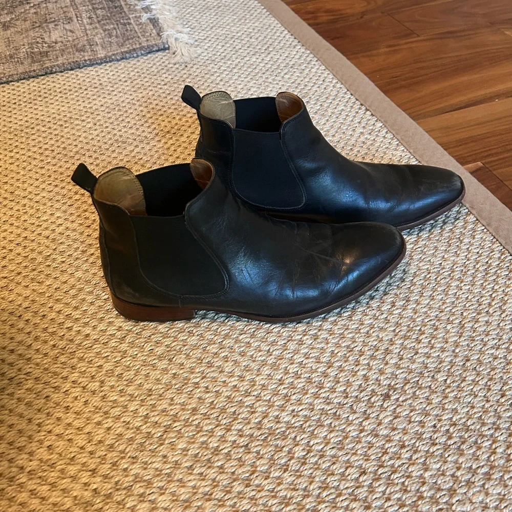 Johnston & Murphy Black Leather Chukka Boots